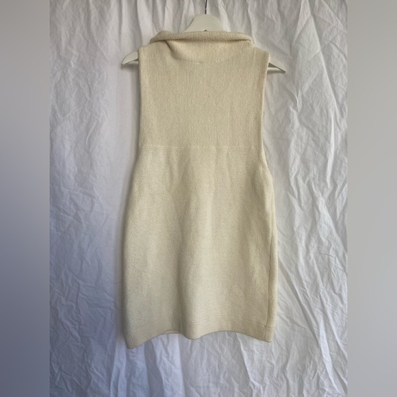 Free People Women's Turtle Neck Sleeveless Pullover Size XS - Picture 8 of 15